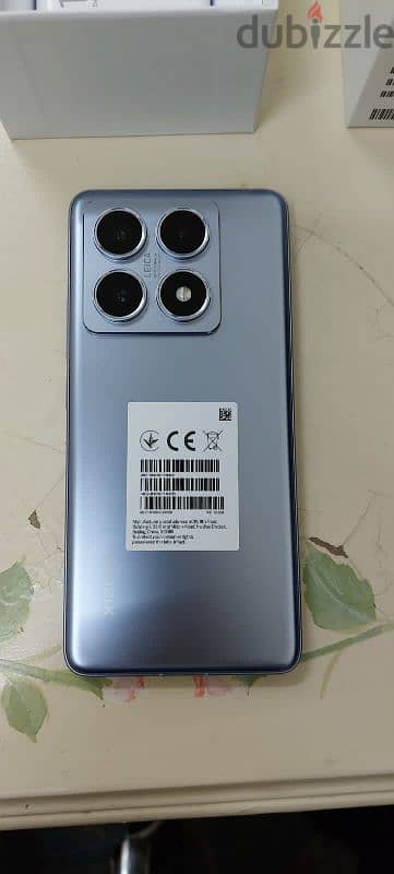 xiaomi 14t pro like new with xiaomi buds 5 and pro vip 7