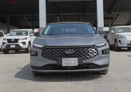 Ford Taurus titanium, 2023