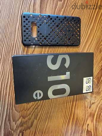 Samsung Galaxy S10e 128GB Black 2