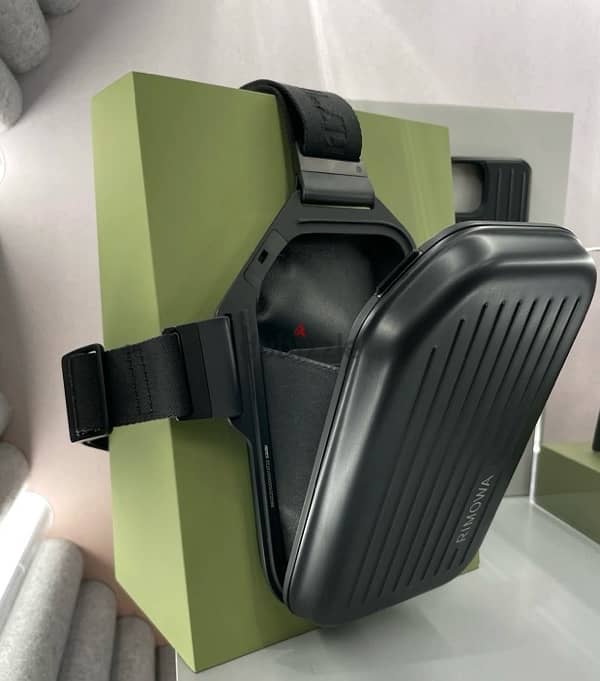 Rimowa Personal sling clutch Crossbody bag 5