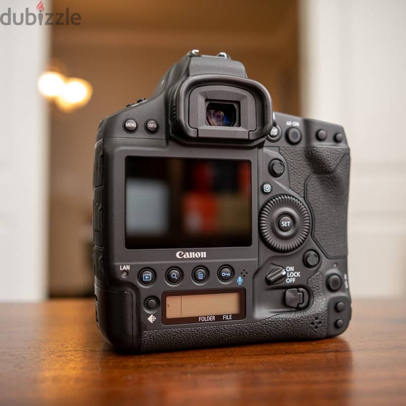 CANON E O S - 1D X MARK III  (BODY ONLY) 1