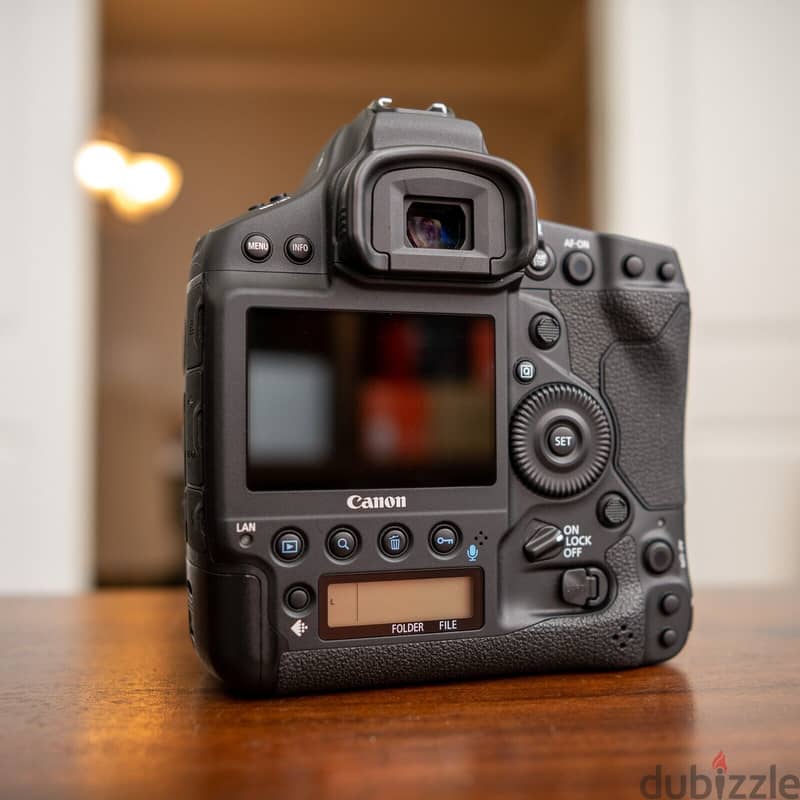 CANON E O S - 1D X MARK III  (BODY ONLY) 1