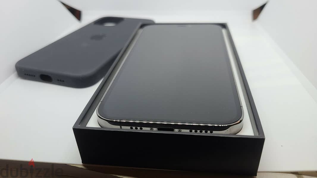 Apple iPhone 12 Pro - 128 GB / 256 GB / 512 GB 1