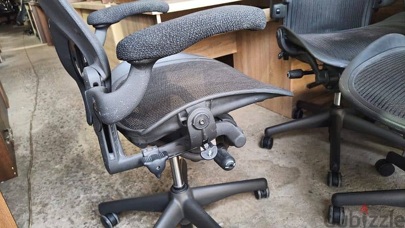 Herman Miller Aeron Classic 6