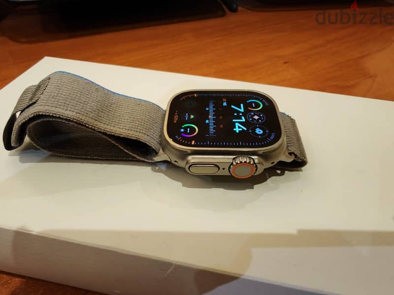 Apple Watch Ultra (49mm) GPS + Cellular Titanium 1
