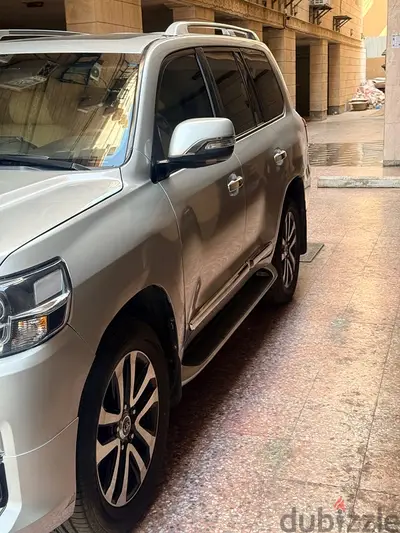 Toyota Land Cruiser 2010