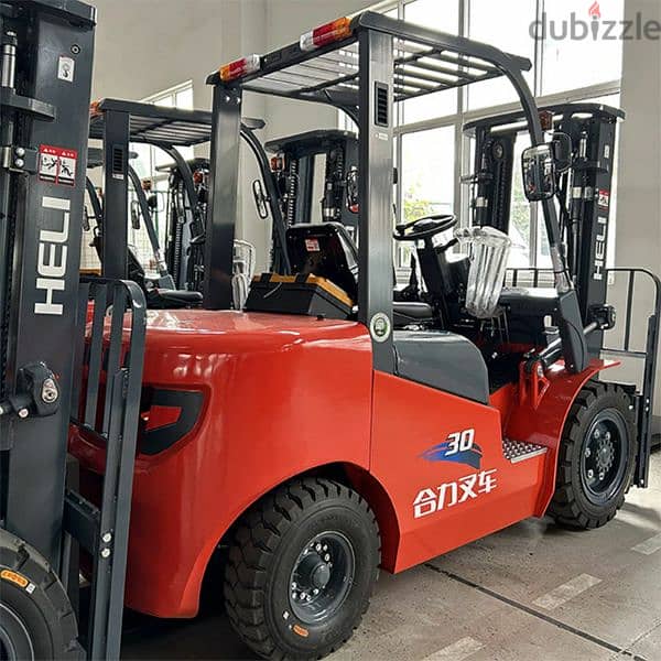 رافعات شوكية للإيجار من 1.5طن الى 25طن فوركلفت للإيجار 3