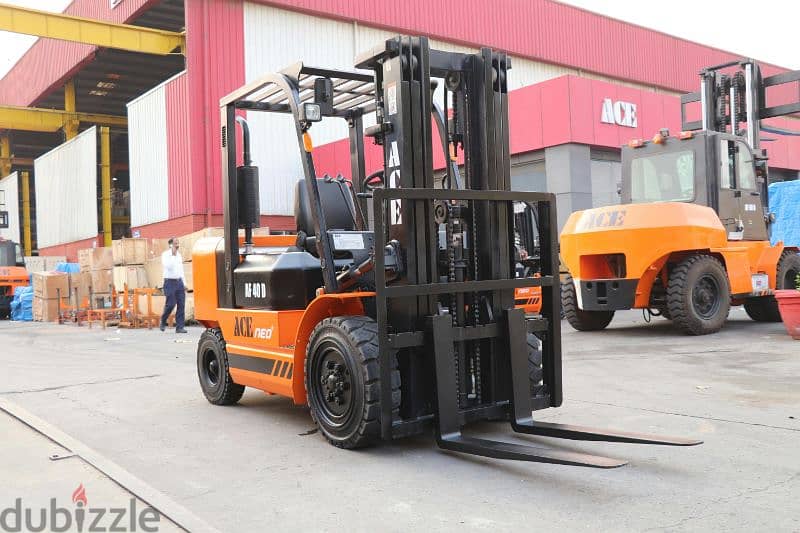 Forklifts 1 2 3 5 7 10 Ton Rent Dammam Riyadh Jeddah 3