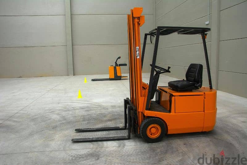 Forklifts 1 2 3 5 7 10 Ton Rent Dammam Riyadh Jeddah 5