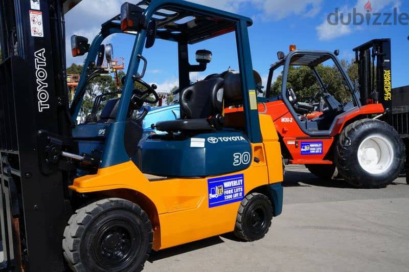 Forklifts 1 2 3 5 7 10 Ton Rent Dammam Riyadh Jeddah 10
