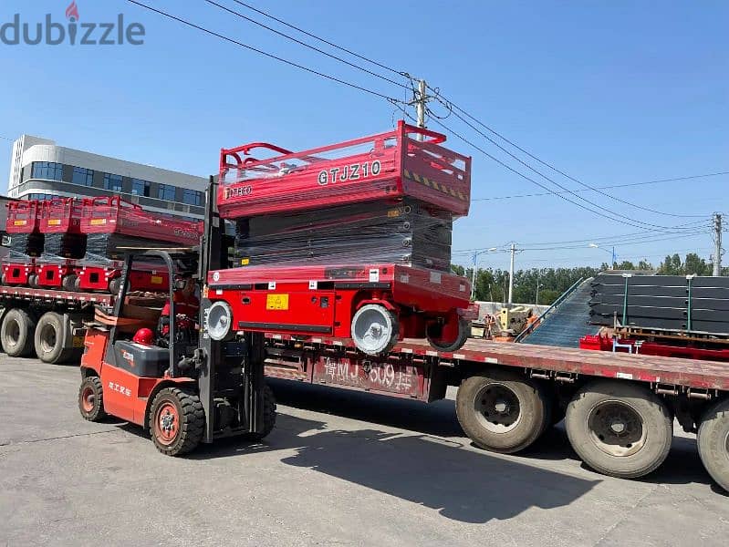 Scissor lifts  for rent In Dammam Riyadh all Sizes 2
