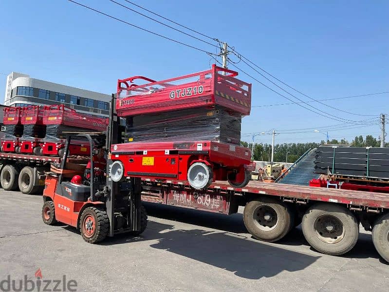 Scissor lifts  for rent In Dammam Riyadh all Sizes 2
