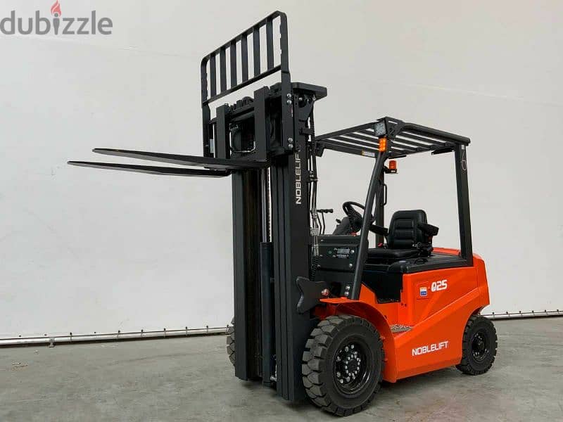 Forklifts for rent  In Dammam Riyadh  Jeddah Mecca 2