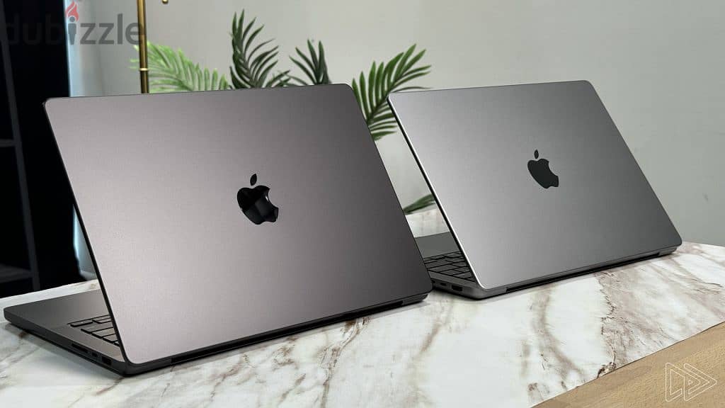 Apple - MacBook Pro 14" Laptop - M 3 Pro chip - 18GB Memory - 512GB SS 1