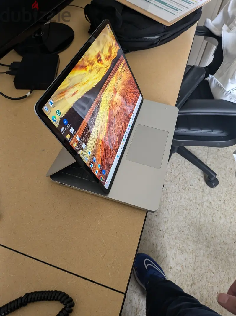 Microsoft Surface Laptop Studio 2 - i7 + RTX 4050
