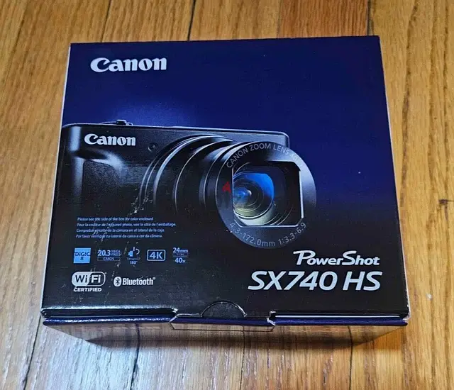 Cámara digital Canon PowerShot SX740 HS con Wi-Fi y grabación en 4K (PLATA) 2956C001 NUEVA
