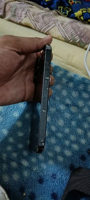 iPhone 16 Pro with Box65560898441987113