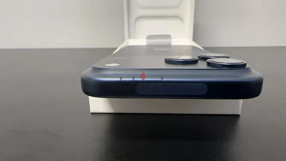 Apple iPhone 17 Pro Max65560898387331112