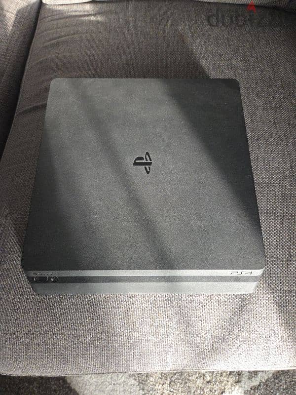 ps4 slim 1