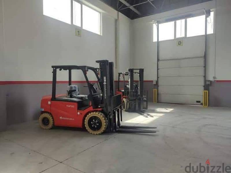 Forklift for Rental in Dammam | Taj AlMamlaka 2