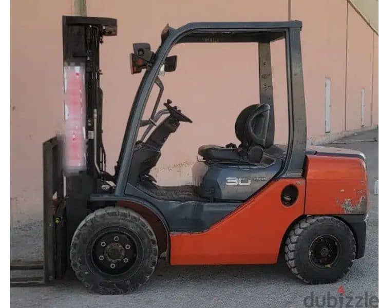 Forklift for rental in Dammam - Riyadh Jeddah - All sizes 1