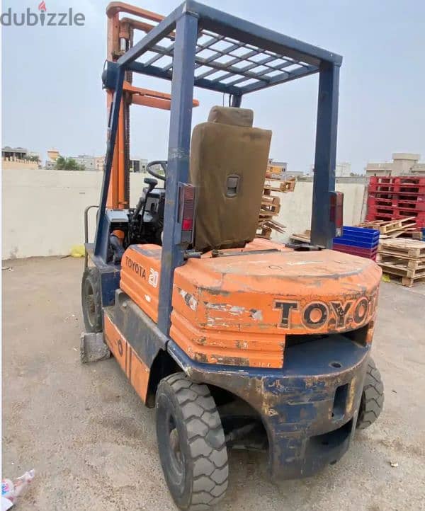 Forklift for rental in Dammam - Riyadh Jeddah - All sizes 3