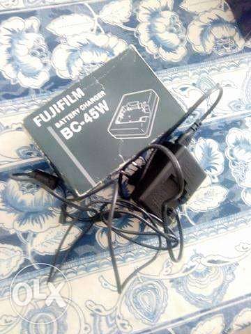 شاحن كاميرا رقمية جديد New digital camera charger