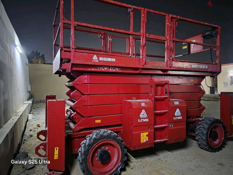 Scissor lift for rent in Dammam Riyadh & Jeddah * Diesel electricity 3