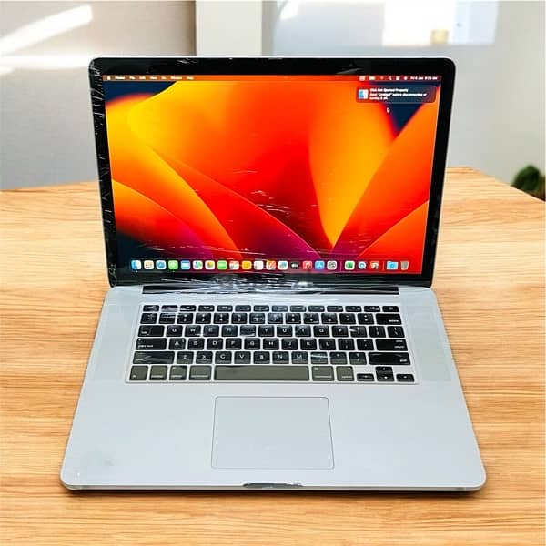 MacBook Pro 15” Retina – i7 | 16GB RAM | 512GB SSD 2