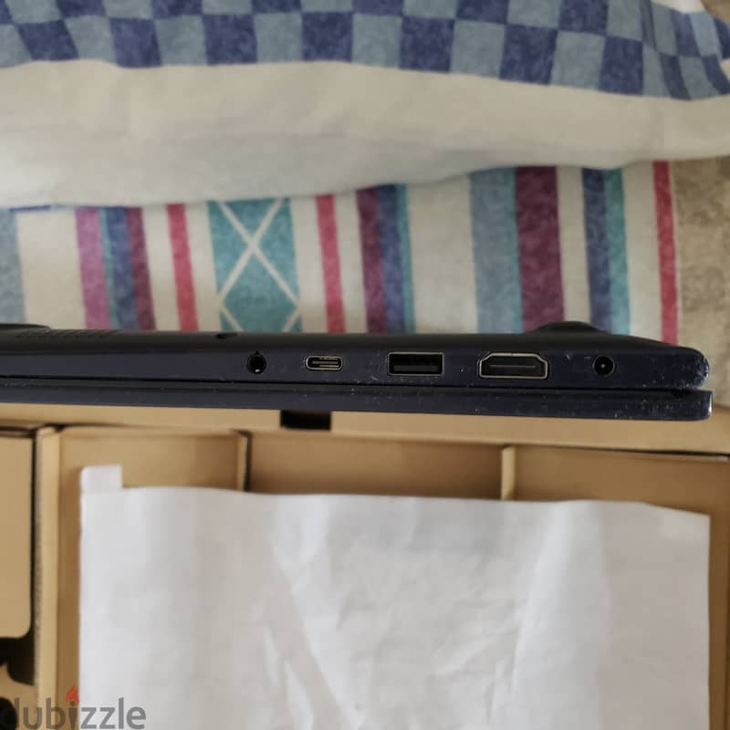Asus vivobook s14 ryzen 7 radeon vega 10 excellent condition 1