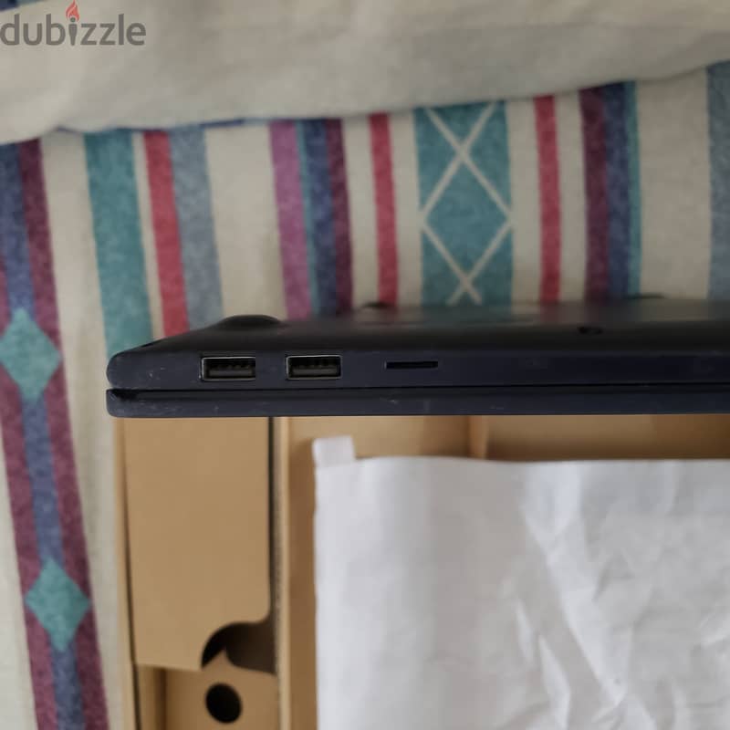 Asus vivobook s14 ryzen 7 radeon vega 10 excellent condition 3