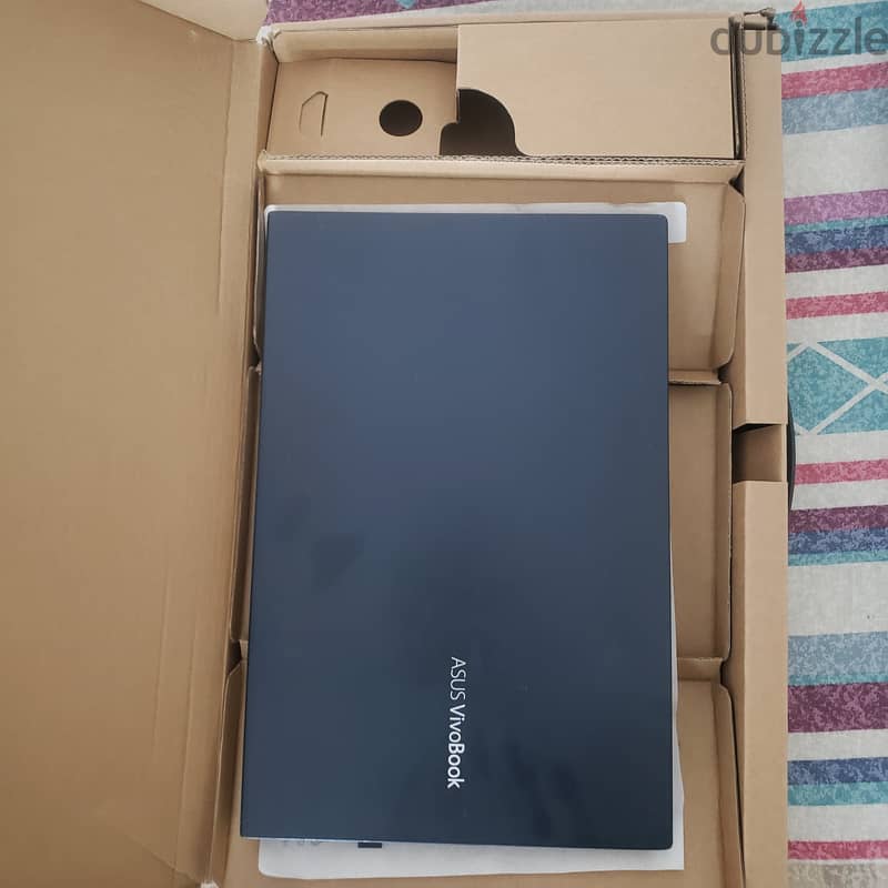 Asus vivobook s14 ryzen 7 radeon vega 10 excellent condition 4