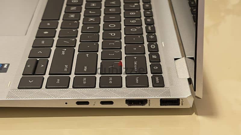 HP EliteBook x360 1040 G8 | i7 vPro Evo – فئة رجال الأعمال الفاخرة 9