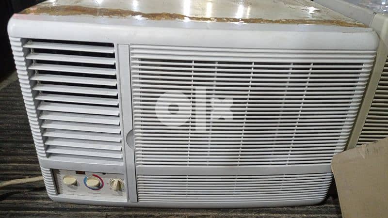 Used Air conditioner for selling  verry good conditions 10