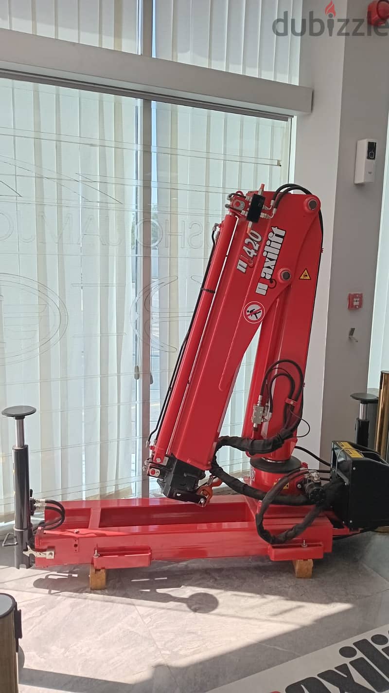 New Maxilift Crane ML 420.3 For Sales (3 Ton) -Telescopic Boom 1