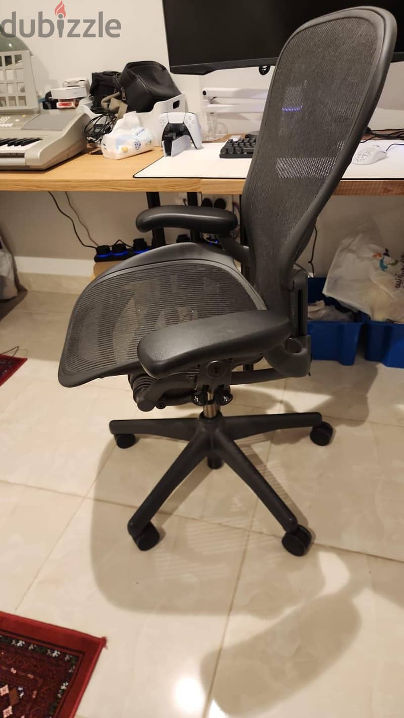 Used Herman Miller Ergonomic Chairs 7