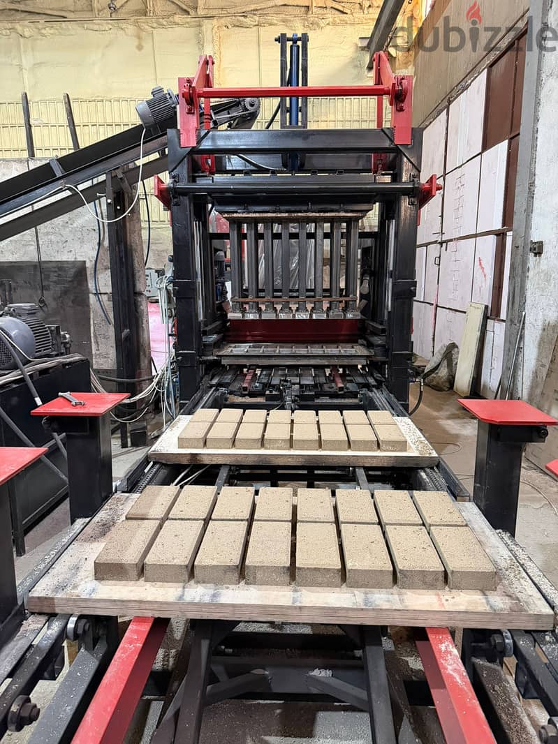 Vibropress for the production of building blocks, paving slab, borders 3
