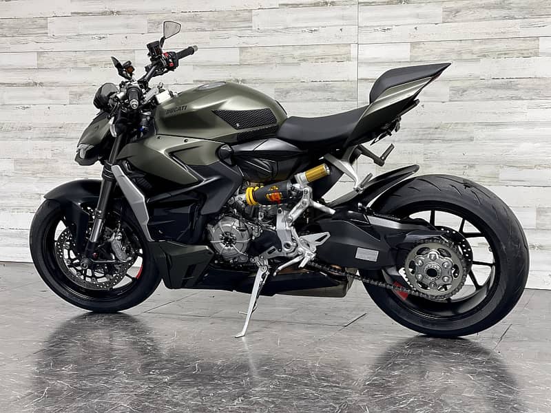 2023 Ducati streetfighter V2 available +447507647630 2