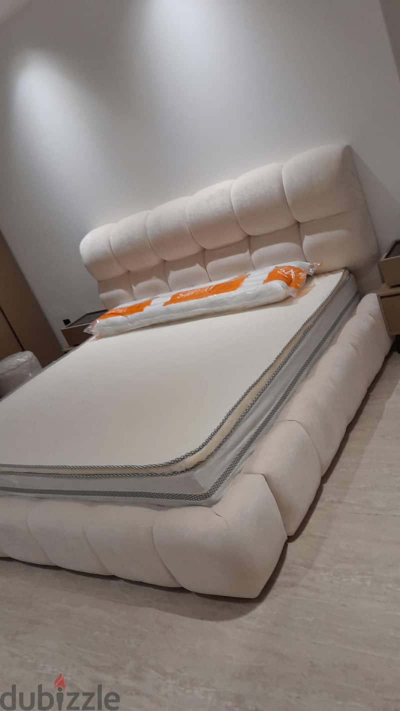 Bedroom Medical mattress Steel cot Wooden cot cabinet 2