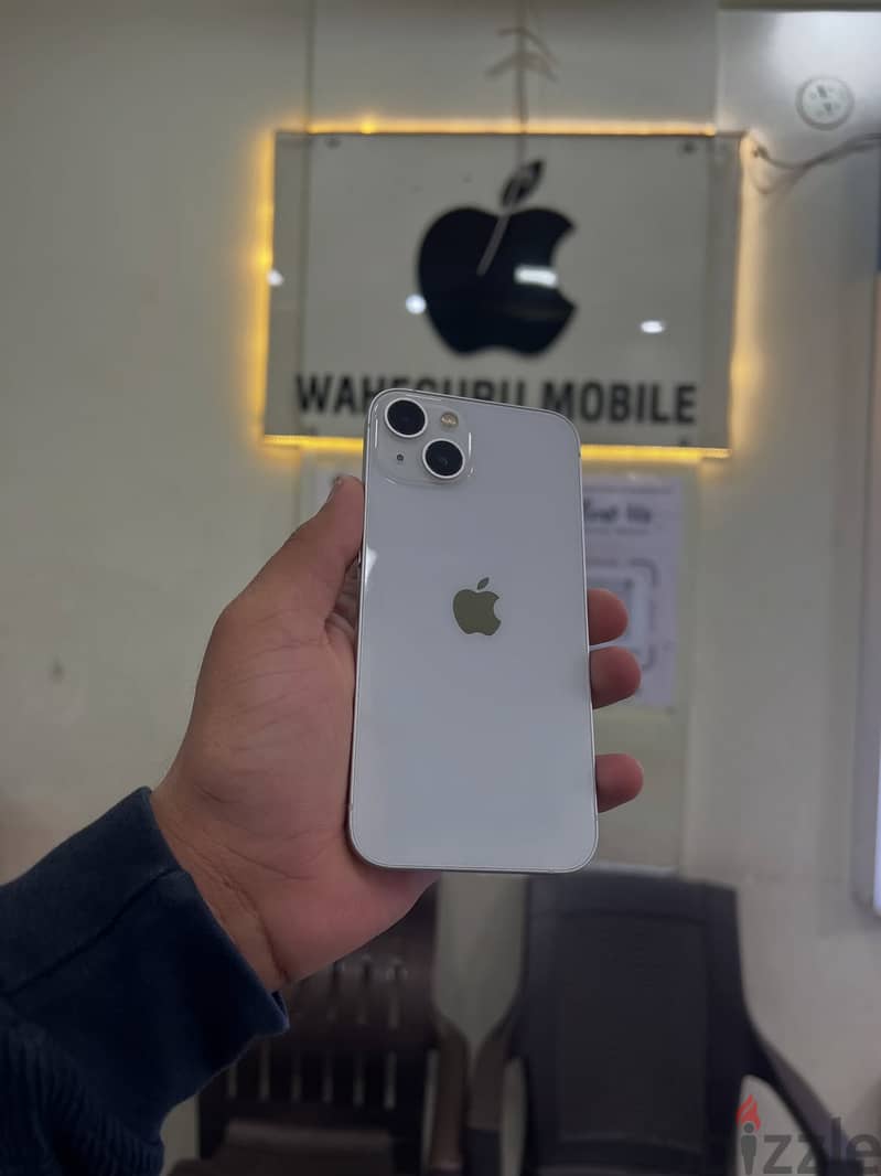 أبل آيفون 13 4