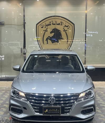 إم جي 5 2023 فضي | MG 5 2023 Silver