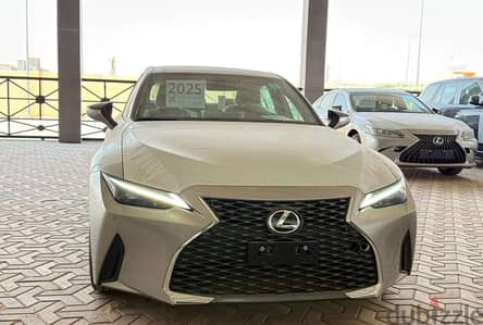 لكزس IS 300 2025 | Lexus IS 300 2025 (Premium)