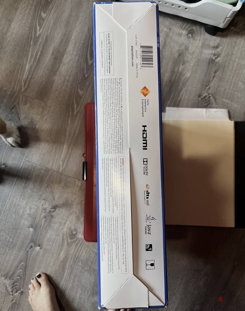 Sony PlayStation 4 PS4 Slim 1TB 3