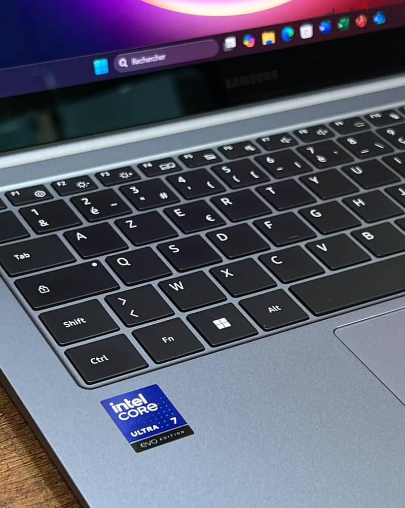 SAMSUNG GALAXY BOOK 5 PRO! 7