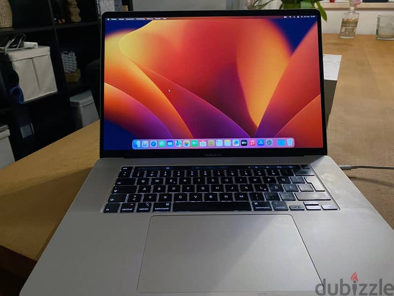 macbook pro 2019 16 inch 1tb- 1