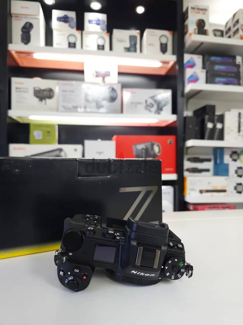 Nikon Z6 Mirrorless Camera Body Only 1