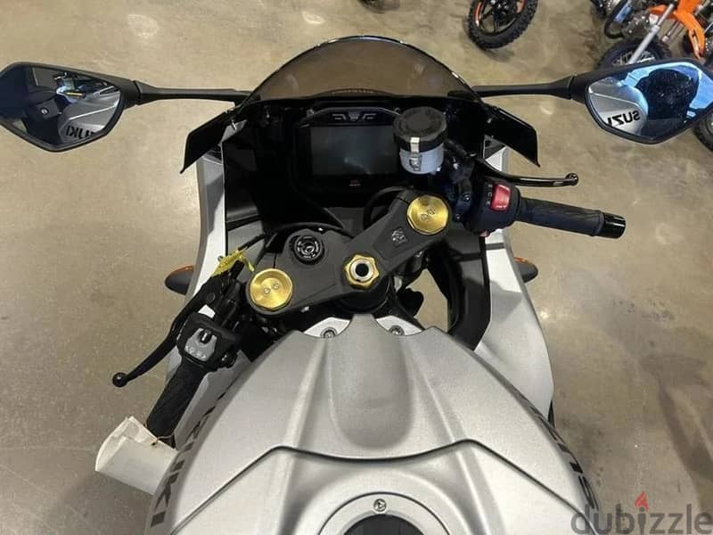 2024 SUZUKI GSXR1000 1
