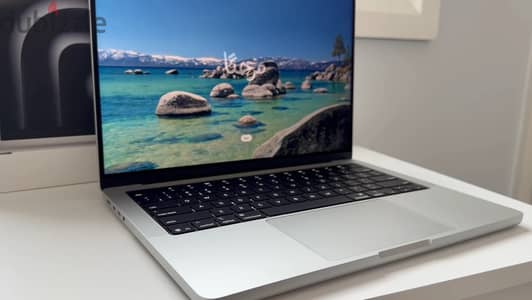 Apple MacBook Pro 14 inch M5 Pro Chip SSD 512GB Storage 16GB RAM