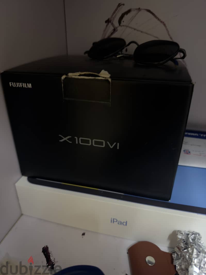 Fujifilm X100VI with perfect condition, box and invoice,warranty 3