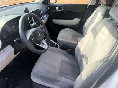 Hyundai Venue 2024 - EXCELLENT , ACCDENT FREE, 28K ONLY FAMILY USE
